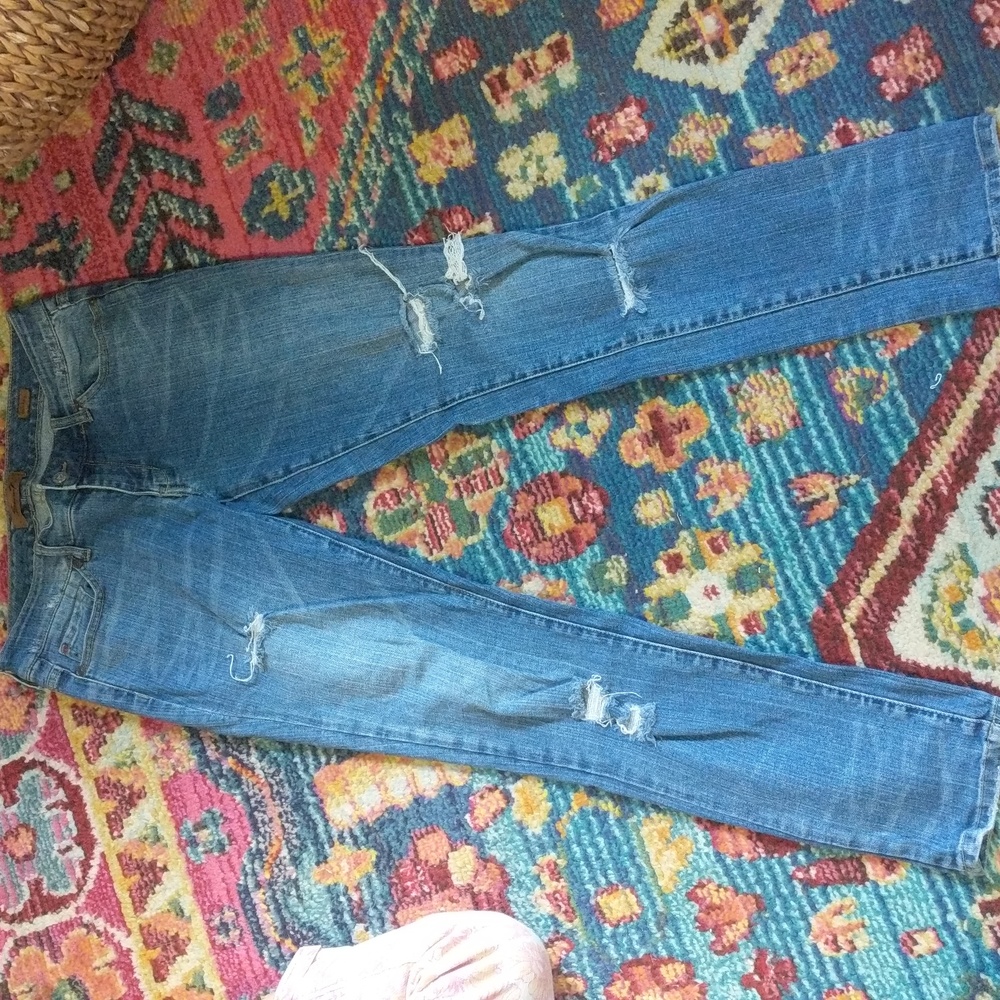 Seven7 Skinny Distressed Jeans Size 29